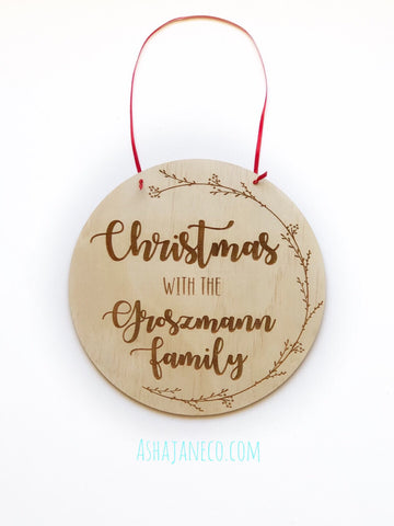 Christmas with the family || Round Plaque || Wood